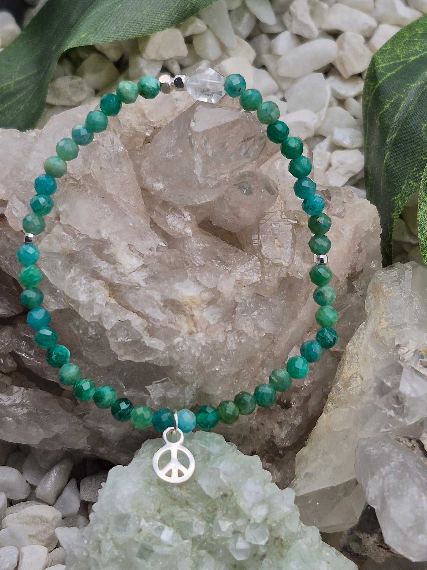 Edelsteinarmband Amazonit, Bergkristallperle und Peace-Anhänger, 925 Sterlingsilber