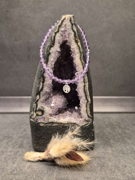 Amethyst Armband mit Lebensbaumanhänger Silber - Ruhe, Intuition und spirituelle Klarheit